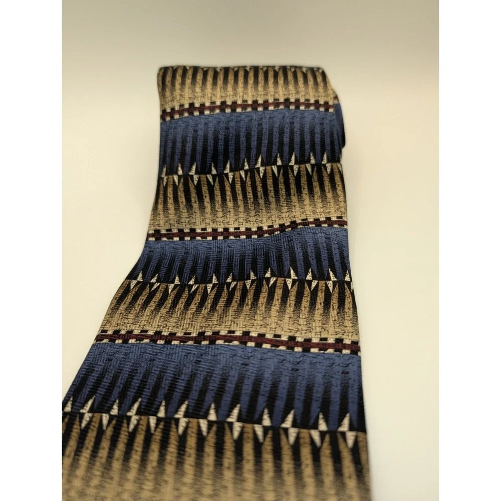 Chez Roffe New York Men's Tie 100 Silk Blue Beige Geometric Pattern